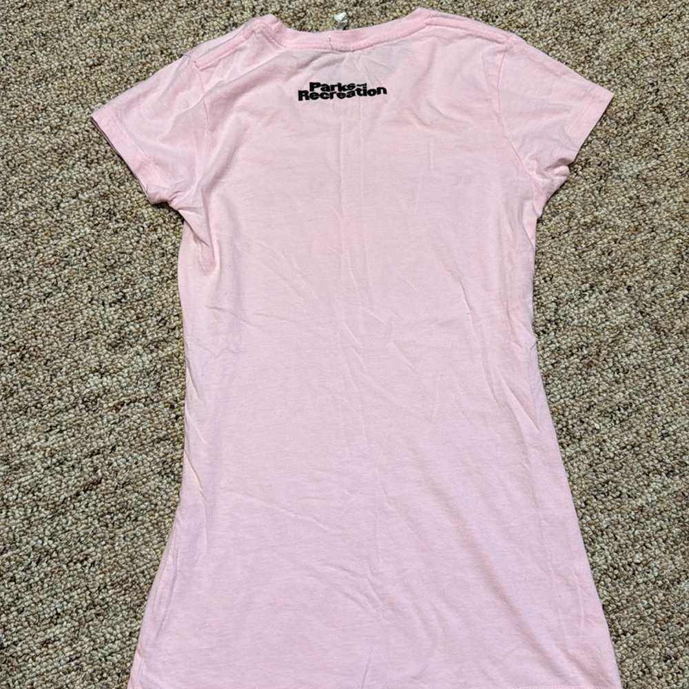 Pawnee Goddesses “We’re Freaking Awesome” Parks and Recreation t-shirt - Picture 4 of 4